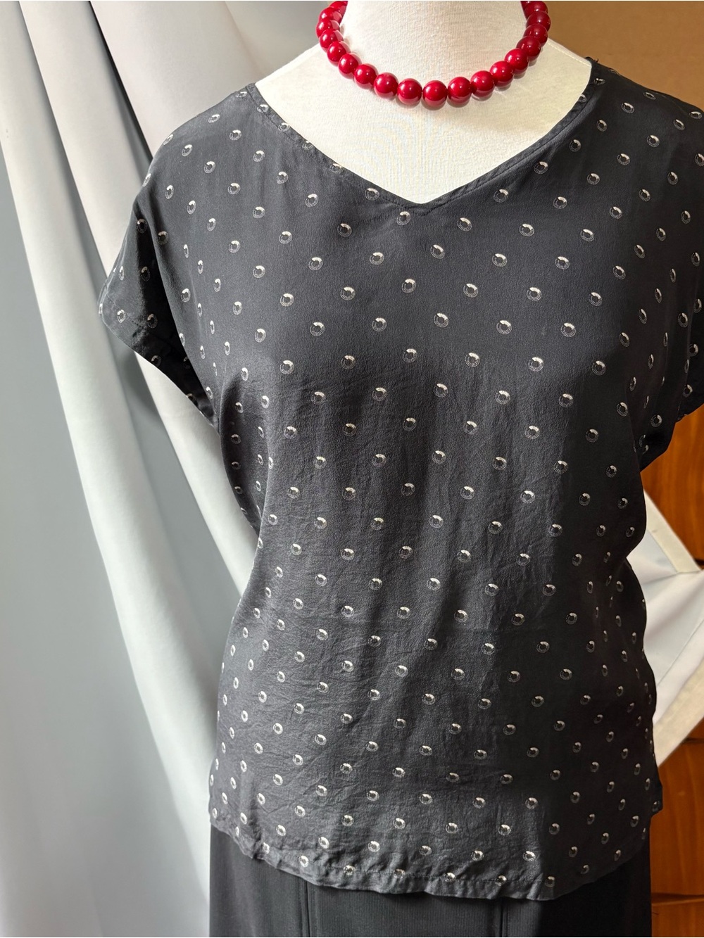 Uniqlo Silk Art Deco Dot-Print on Black V-Neck Short Sleeve Boxy Blouse